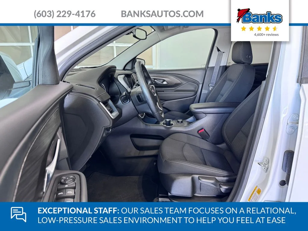 Used 2022 White GMC SLE image 9