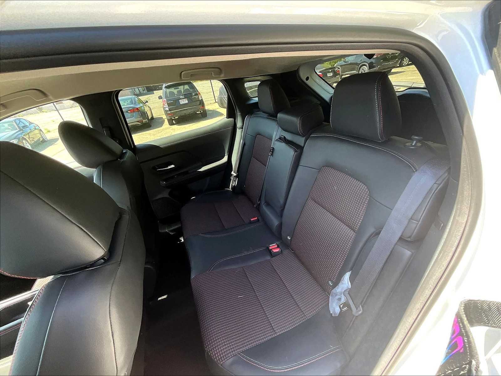 2025 Nissan Kicks SR - Photo 14