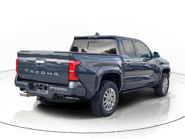 Used 2024  Toyota Limited image 5