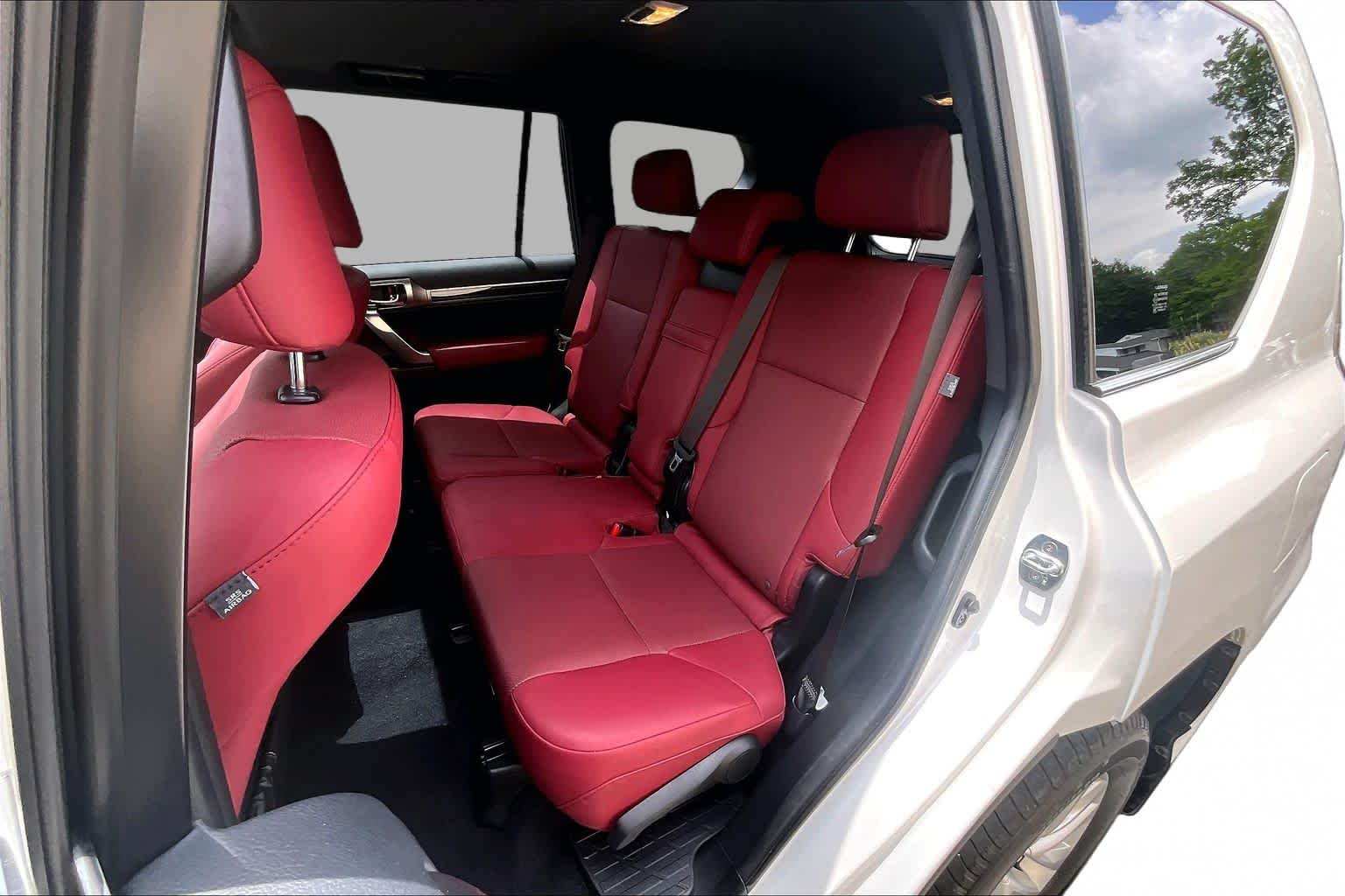 Used 2023 Eminent White Pearl Lexus Premium image 21
