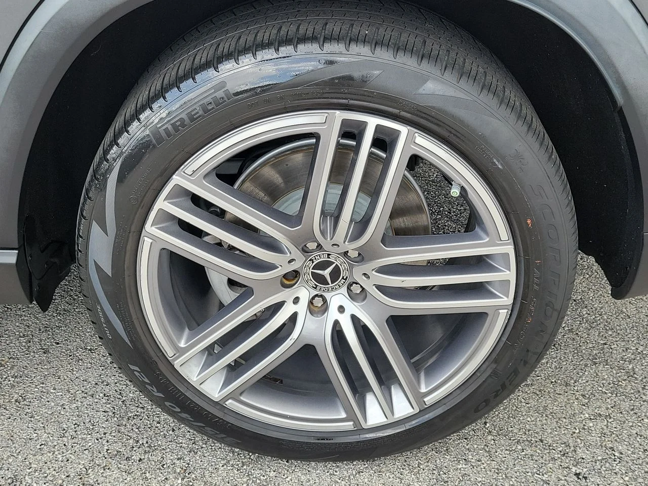 Certified Used 2021  Mercedes-Benz GLS 450 image 11