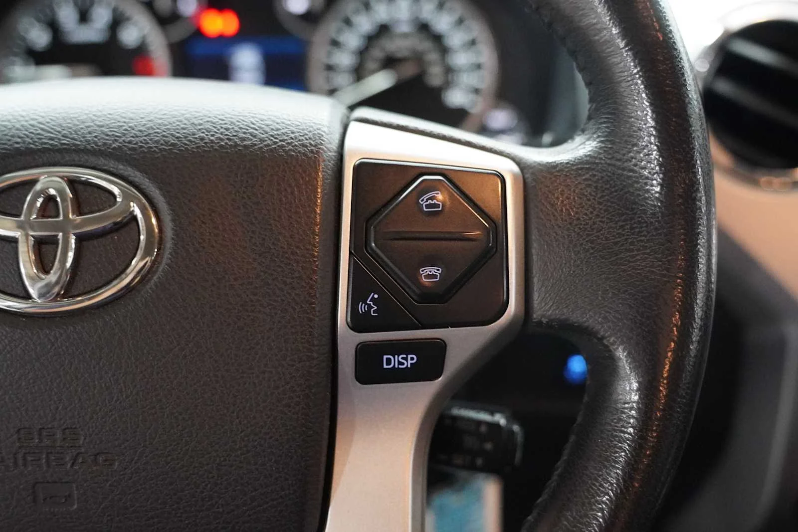 Used 2014 Magnetic Gray Metallic Toyota LTD image 18