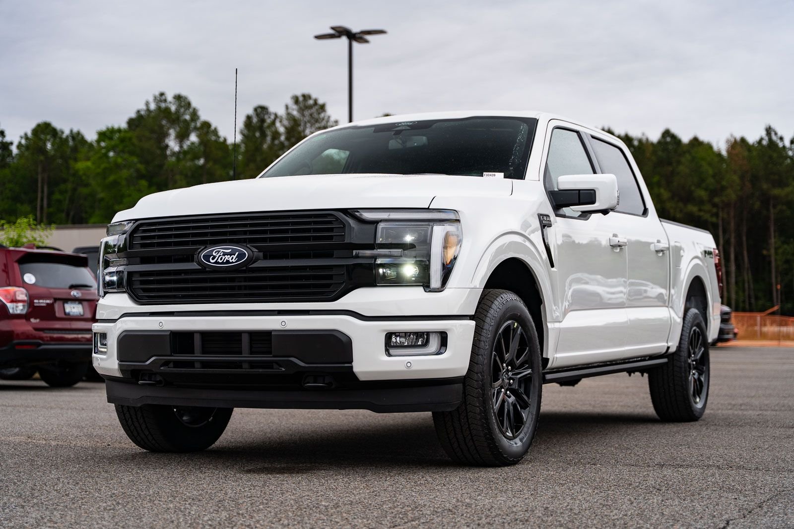 New 2026 Star White Metallic Tri-Coat Ford Platinum® image 2