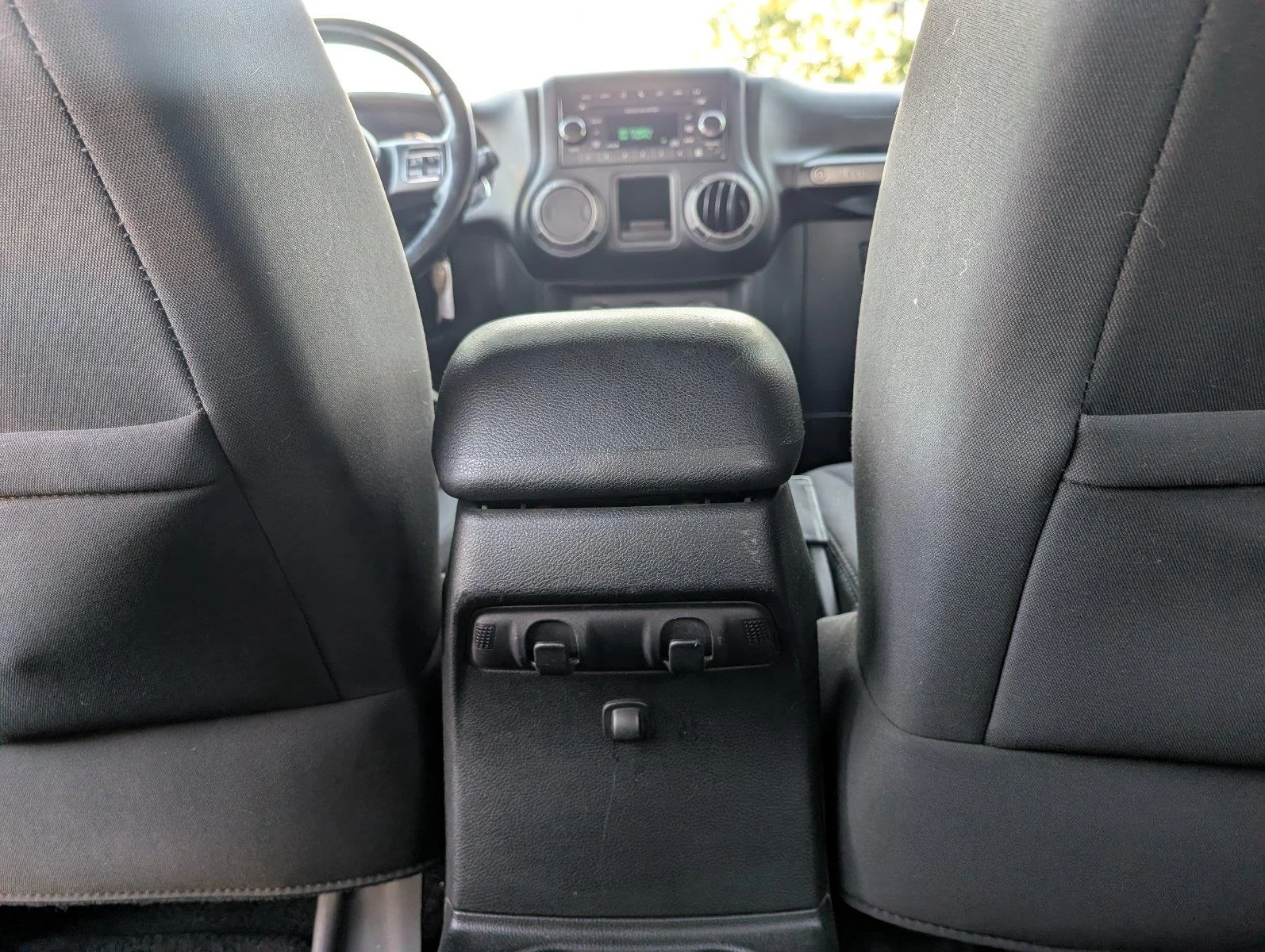 Used 2017 Chief Clearcoat Jeep Sport image 29