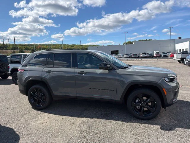 New 2027 Gray Jeep Limited image 2