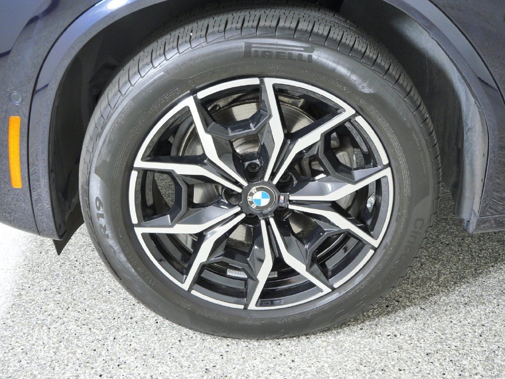 Certified Used 2024 Carbon Black Metallic BMW xDrive30i image 21
