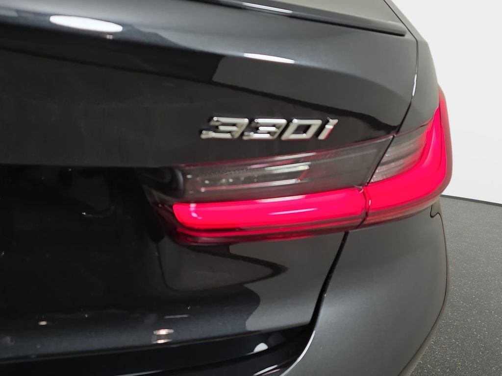 New 2026 Black Sapphire Metallic BMW 330i xDrive image 35