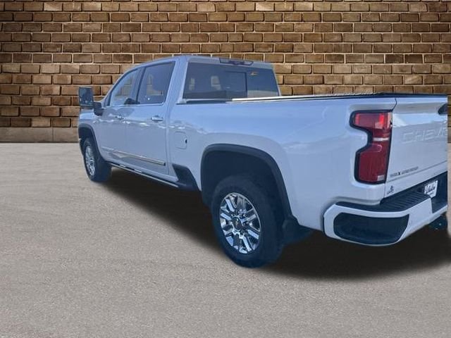 2025 Chevrolet Silverado 3500HD High Country photo 3