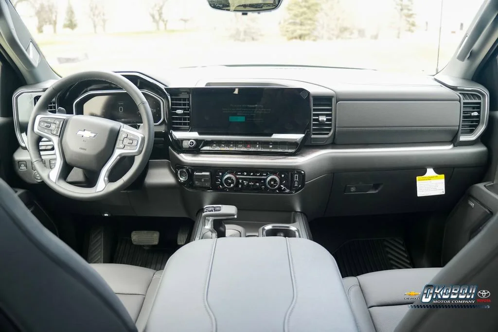 2026 Chevrolet Silverado 1500 LTZ - Photo 8