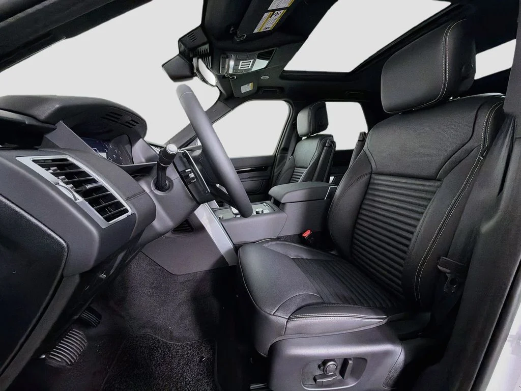 New 2026 Fuji White Land Rover S image 22