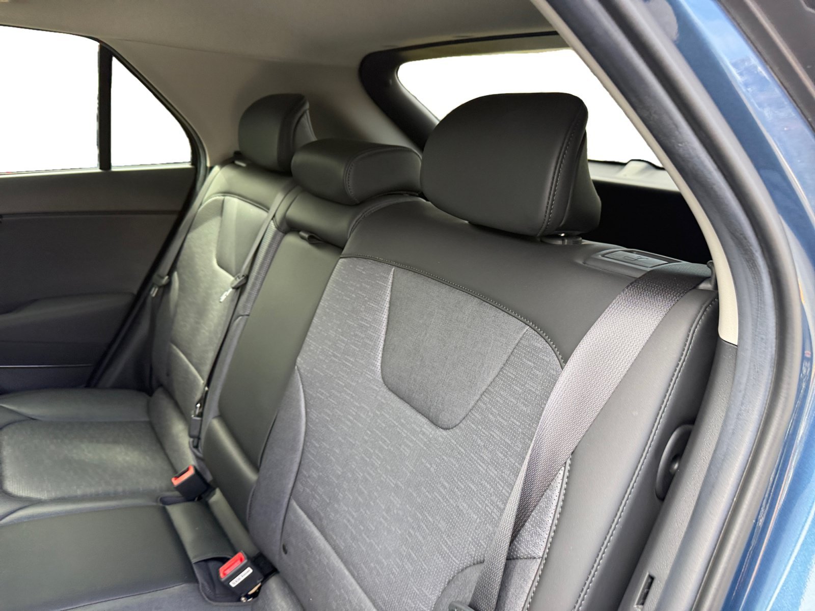 Certified Used 2023 Mineral Blue Kia Wave image 16