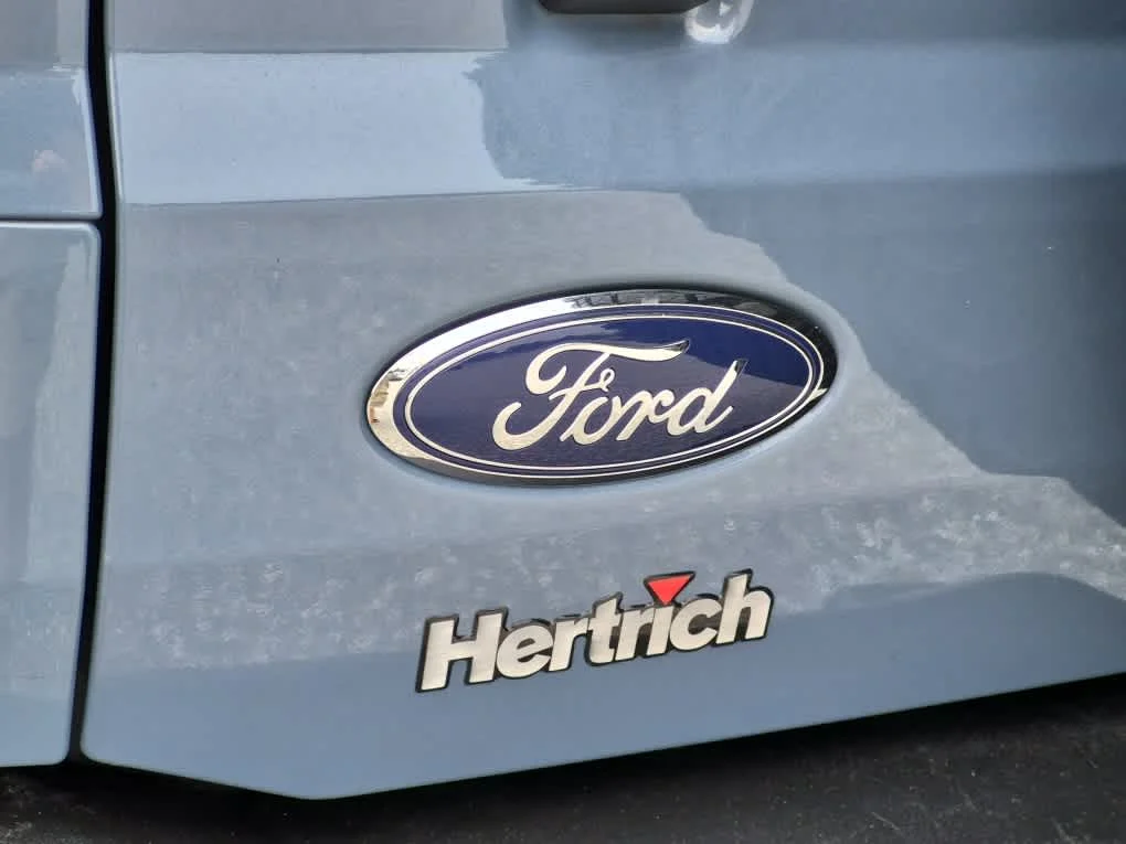 Used 2023 Azure Gray Metallic Tri-Coat Ford Wildtrak image 21