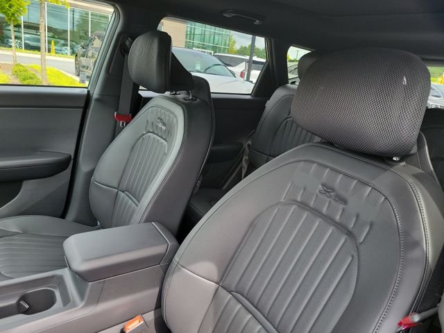 New 2027 Iceberg Green Kia X-Line S image 20