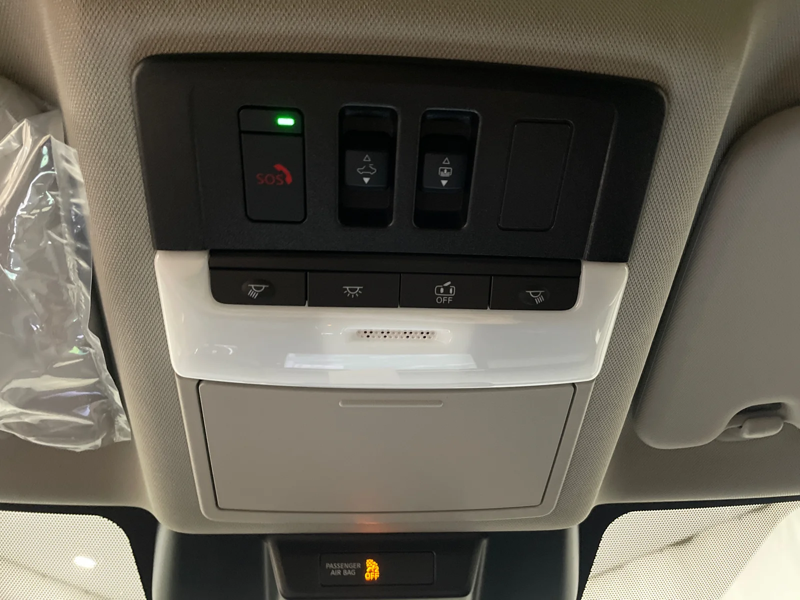 New 2026 Everest White Pearl/Super Black Nissan Platinum image 25
