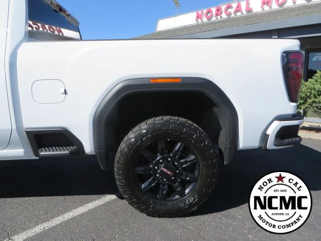 Used 2025 White GMC AT4 image 12