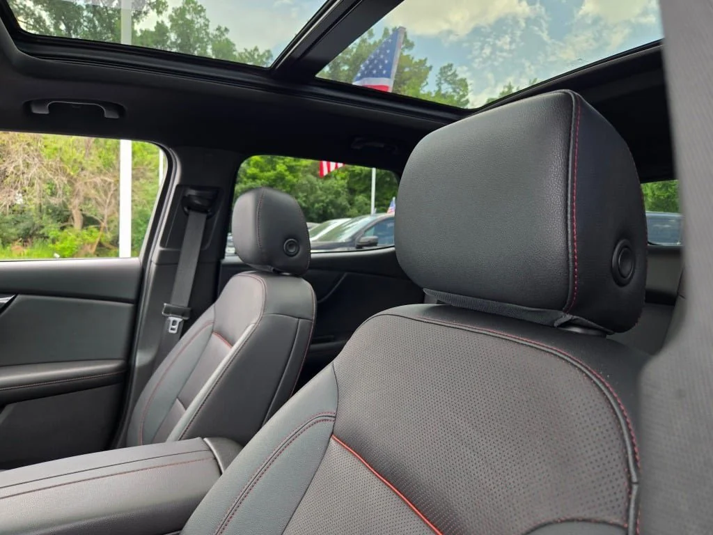 Used 2021 BLACK Chevrolet RS image 26