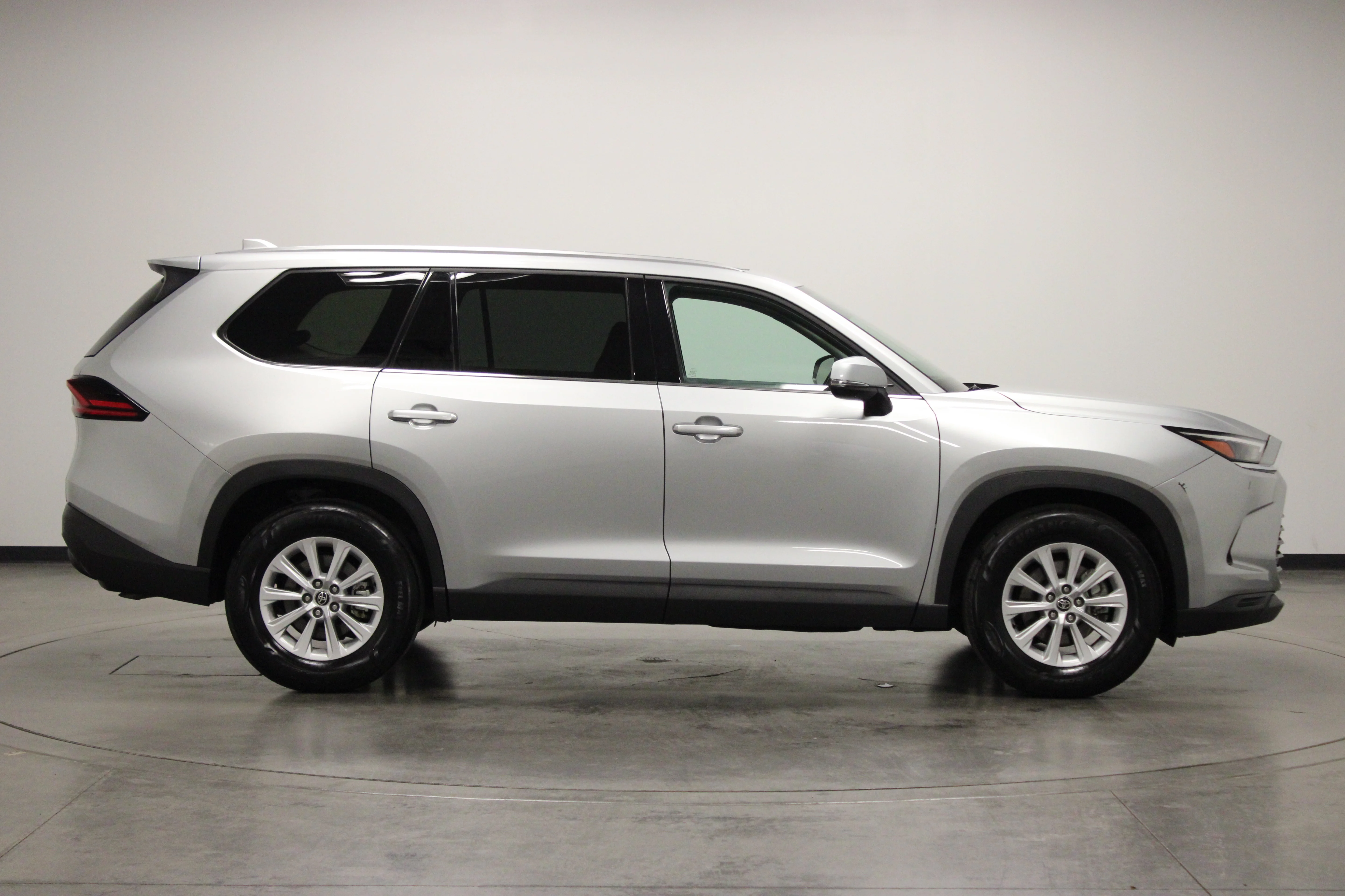 Used 2025 Celestial Silver Metallic Toyota XLE image 9