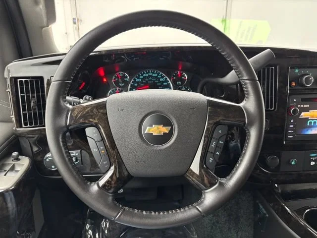 Used 2021 SPECIAL EXTERIOR COLOR Chevrolet LS image 25