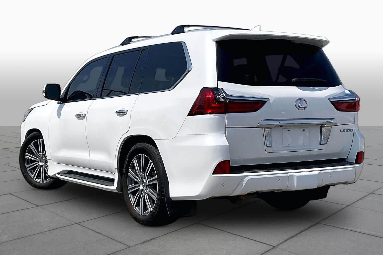 Used 2017 Starfire Pearl Lexus  image 11