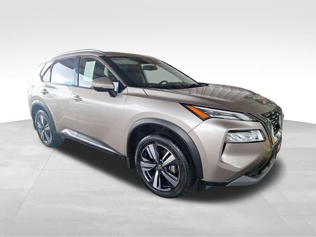 Used 2021 Gold Nissan SL image 1