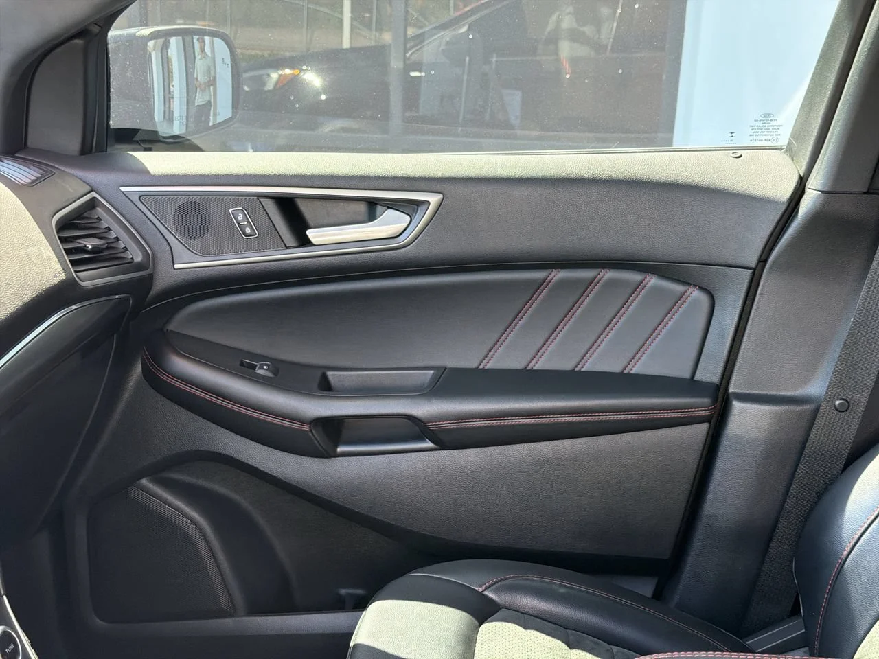 Used 2022 Black Ford ST-Line image 29