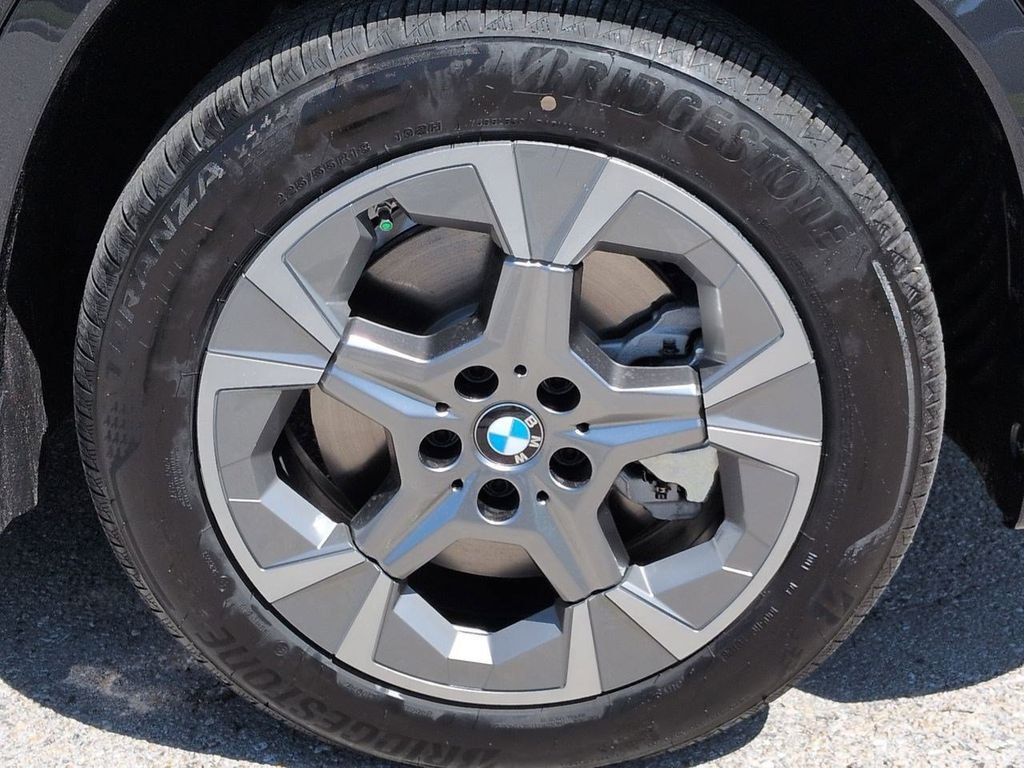 New 2026 Jet Black BMW xDrive28i image 11