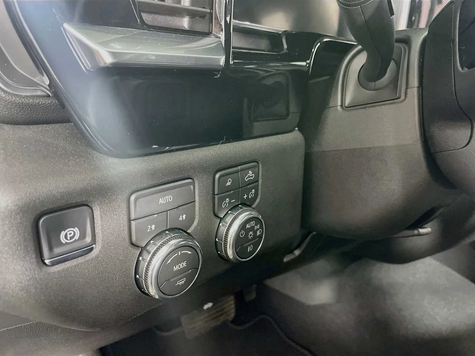 Used 2026 Titanium Rush Metallic GMC SLT image 8