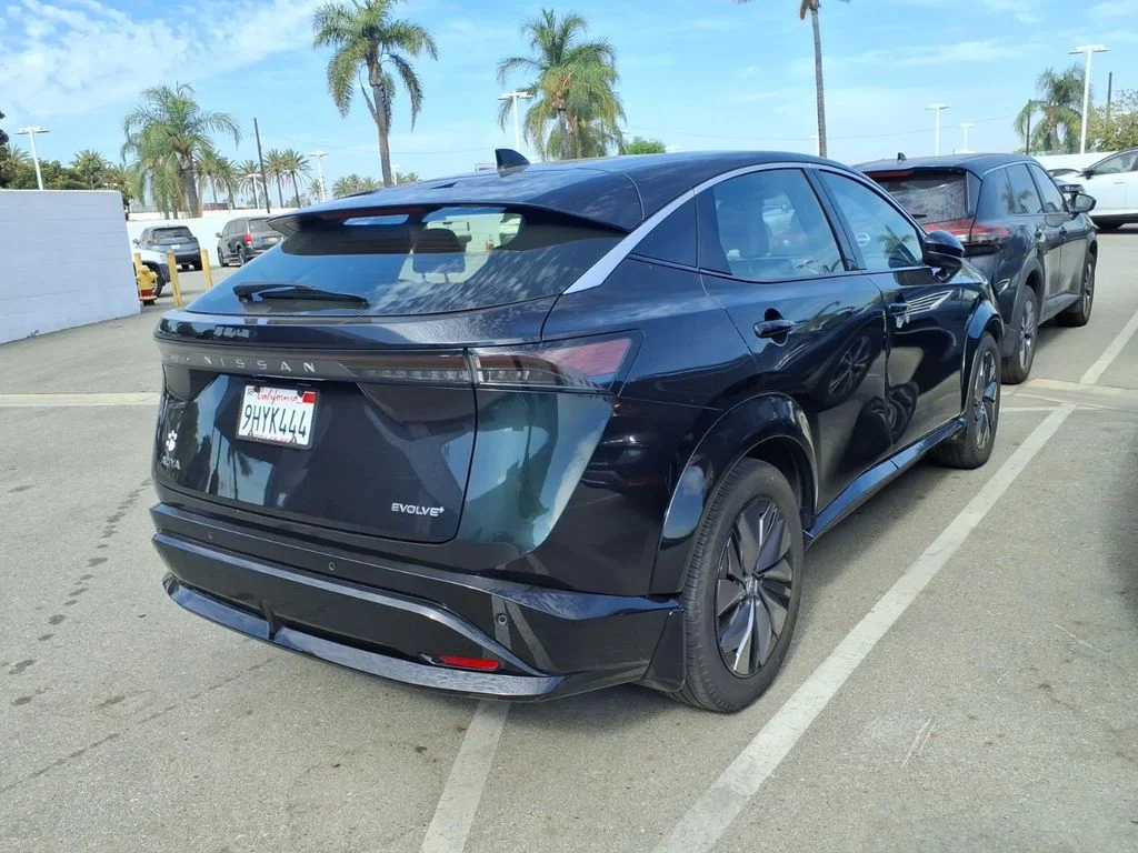 Used 2023 Green Nissan EVOLVE+ image 6