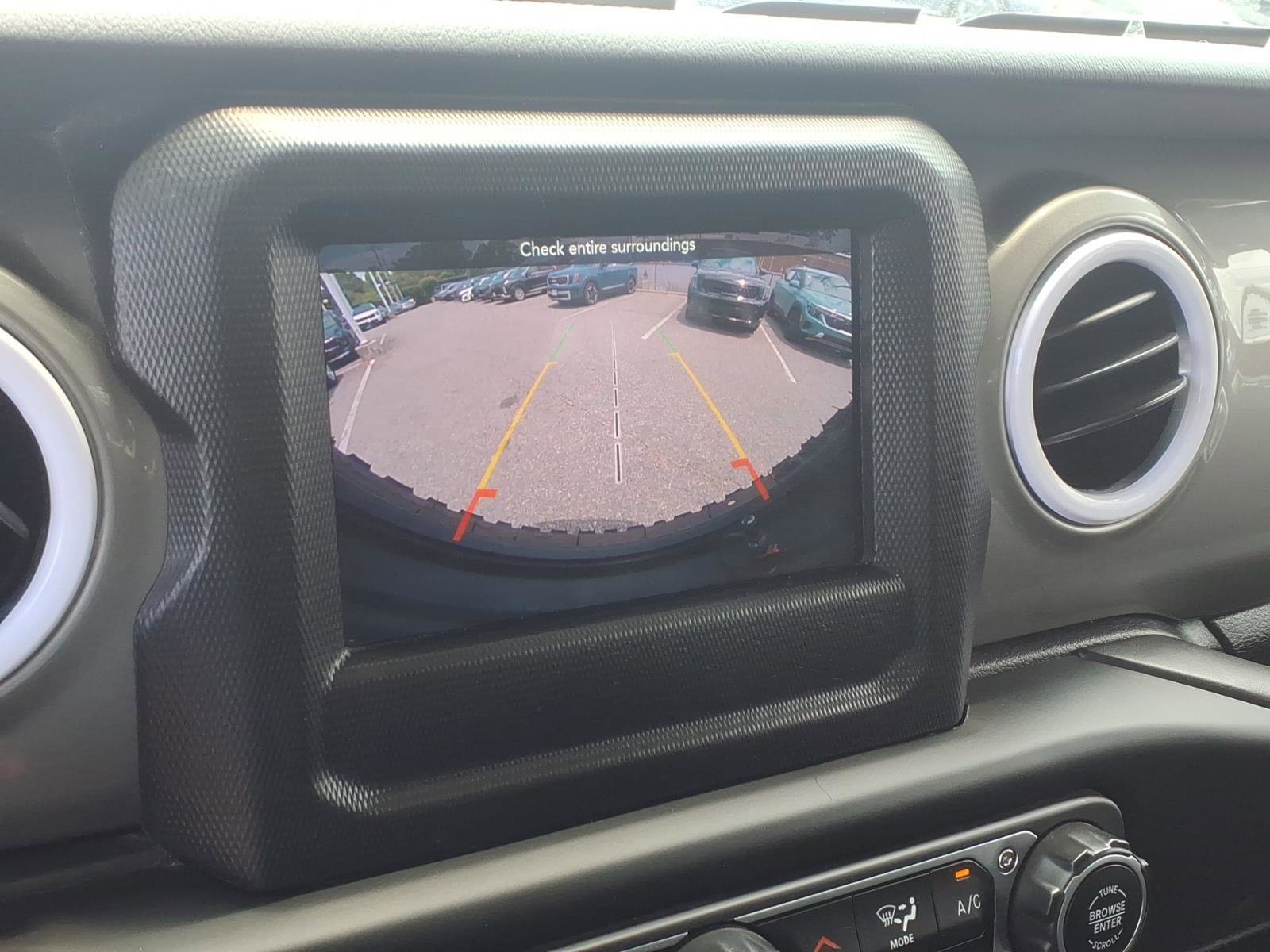 Used 2019 Bright White Clearcoat Jeep Sahara image 4