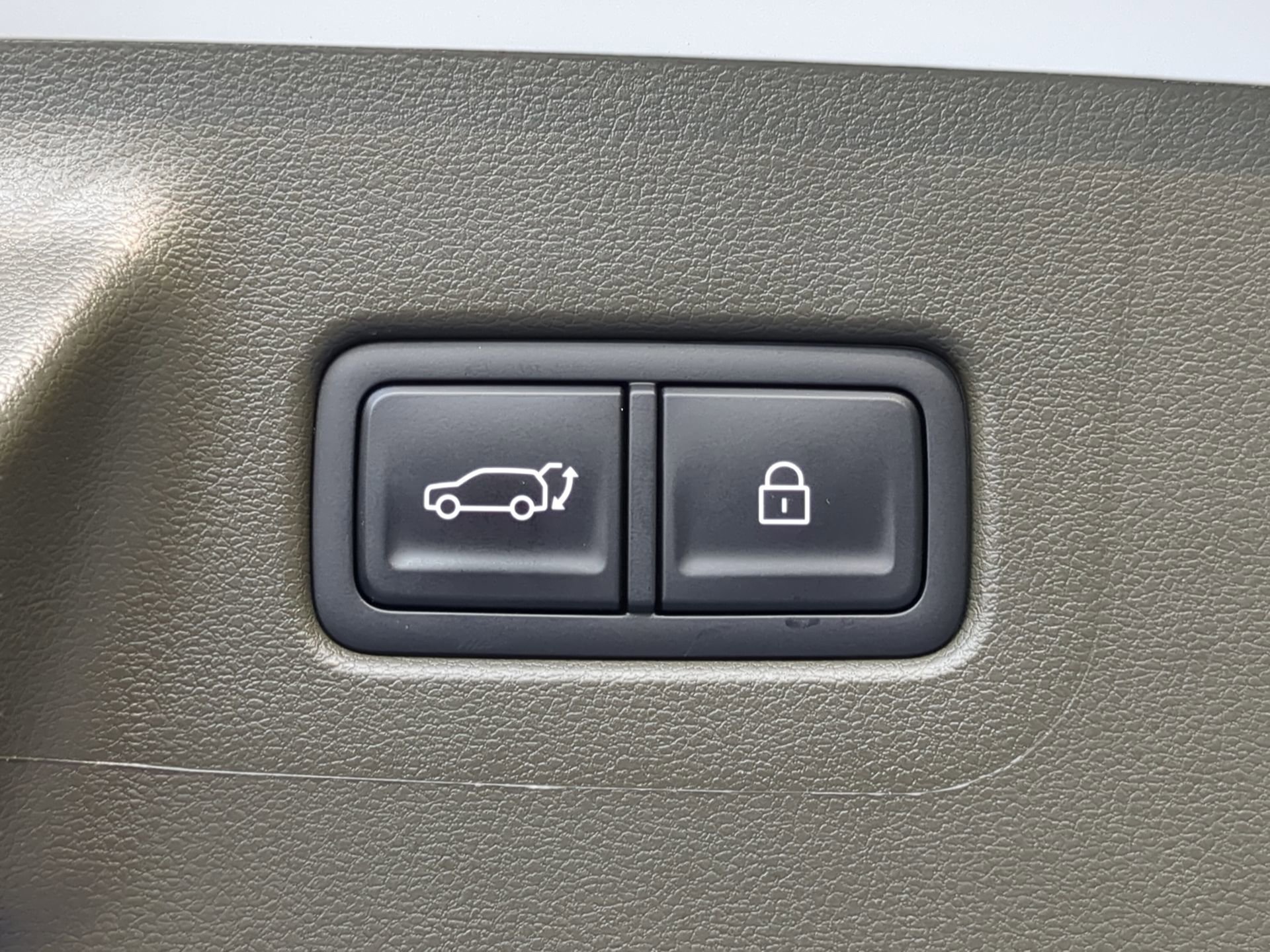 Certified Used 2025 Serenity White Hyundai Calligraphy image 46