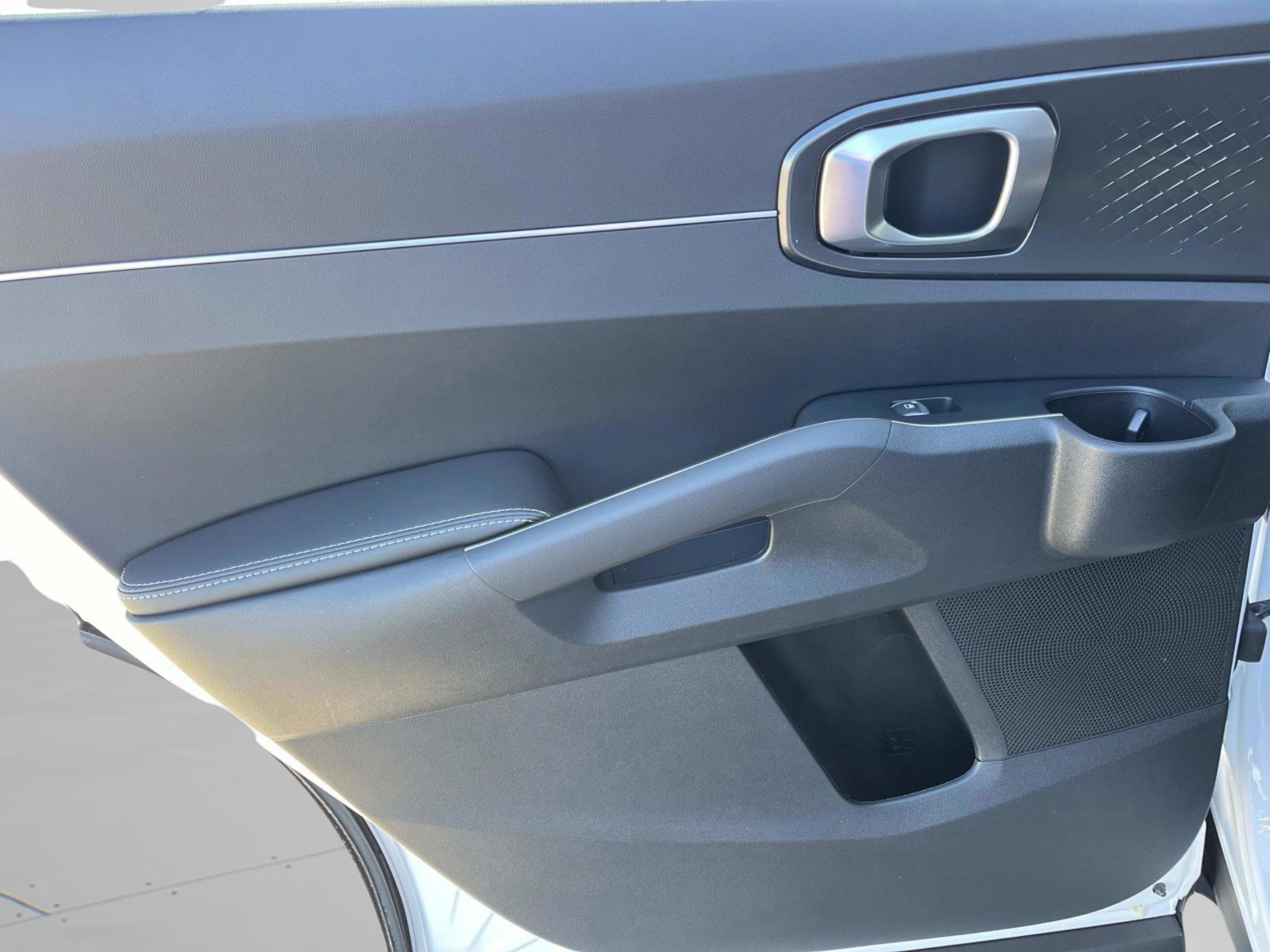 New 2026 Glacial White Pearl Kia S image 19