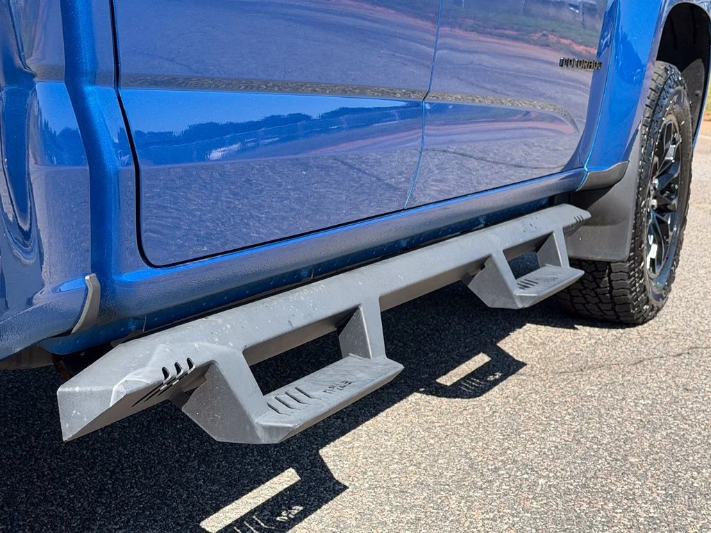 Used 2022 Bright Blue Metallic Chevrolet Z71 image 30