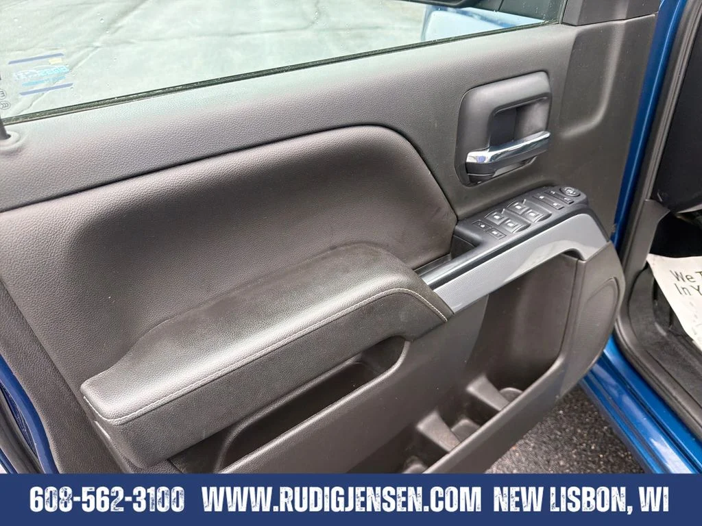 Used 2018 Blue Chevrolet LT image 10