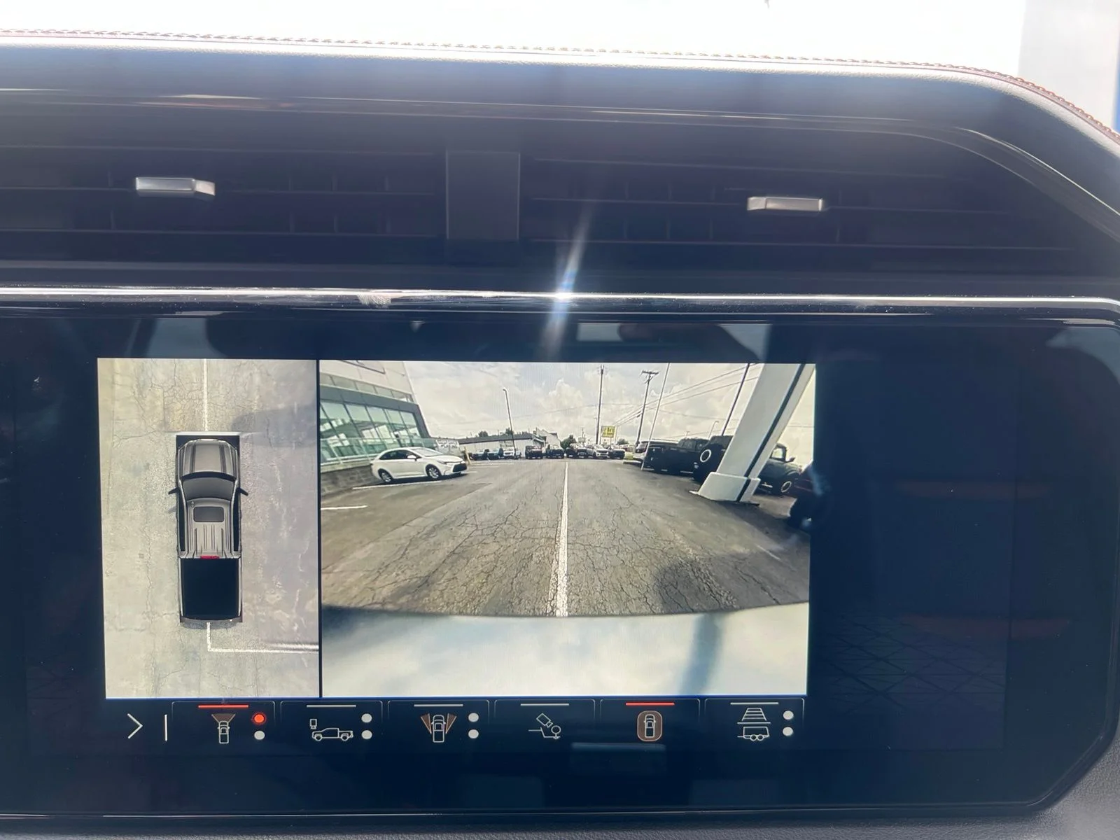 Used 2024 Blue Metallic GMC AT4 image 36