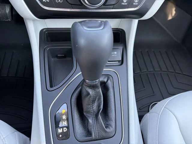 Used 2021 Beige Jeep Latitude Plus image 26