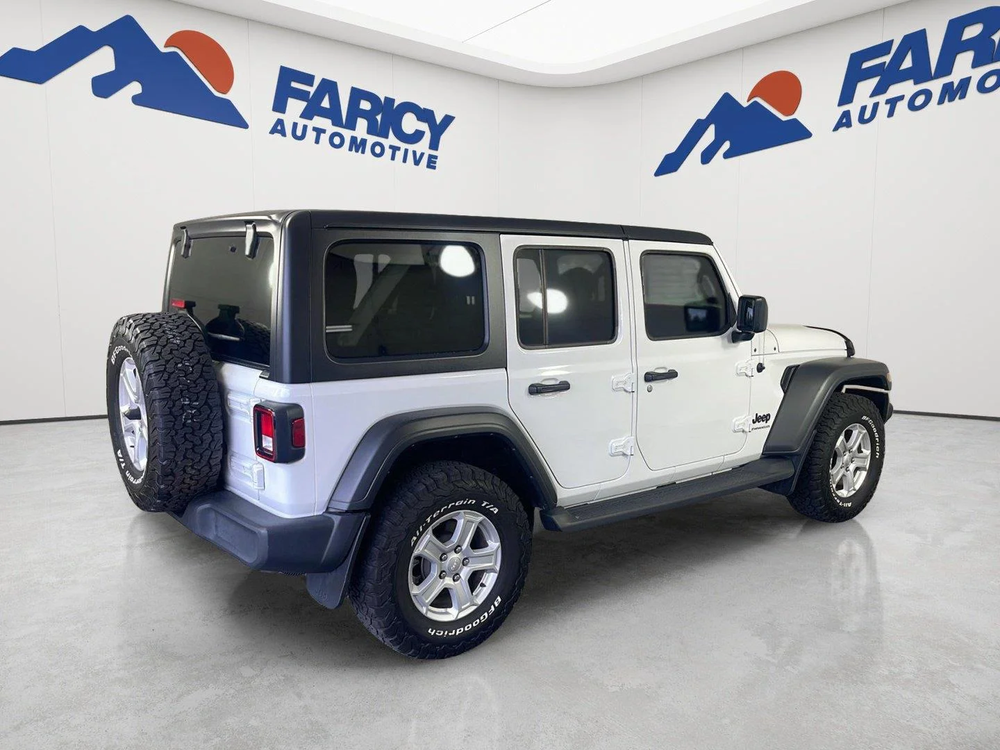 Used 2023 Bright White Clearcoat Jeep Sport S image 6
