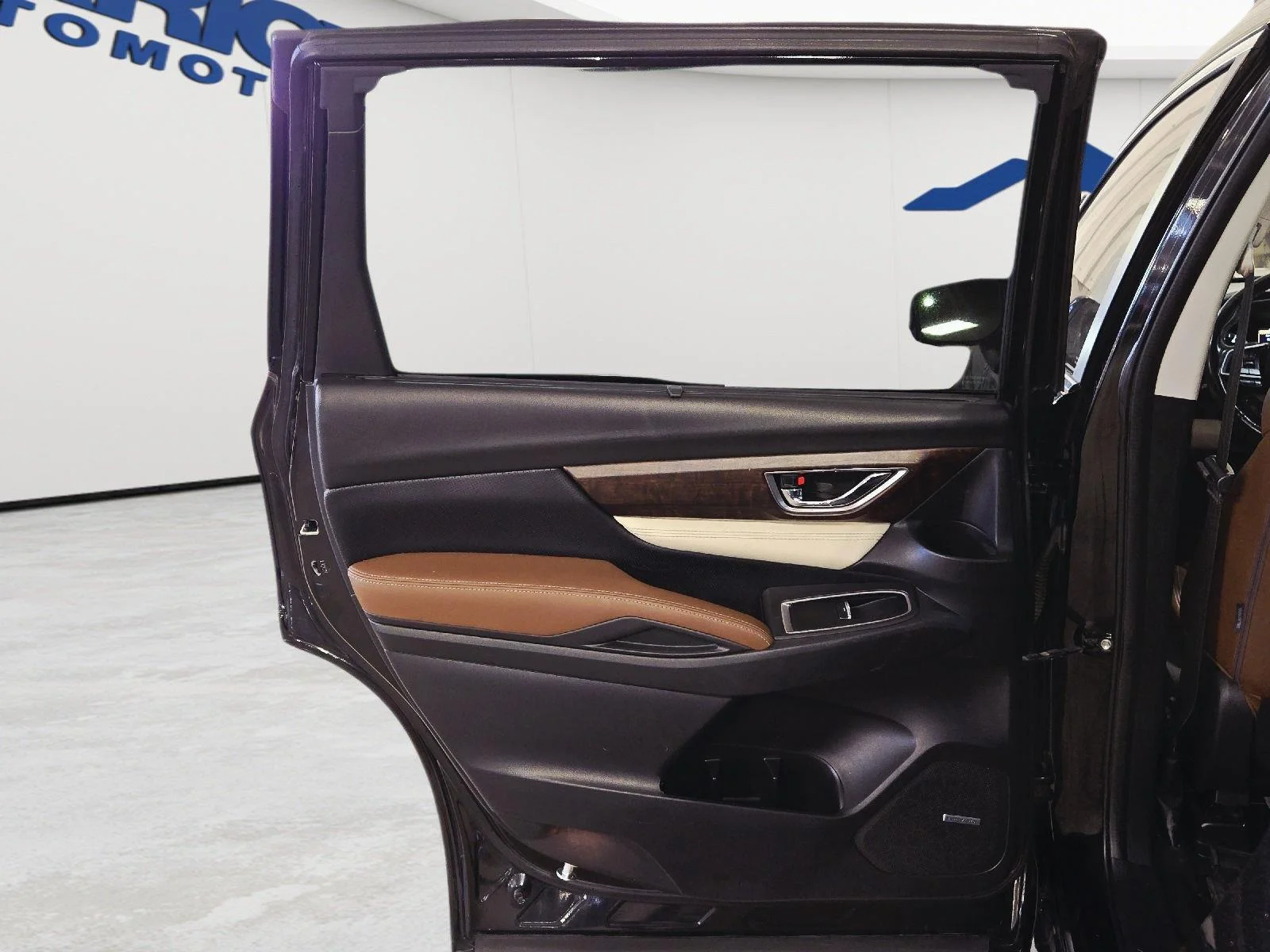 Used 2020 Crystal Black Silica Subaru Touring image 32