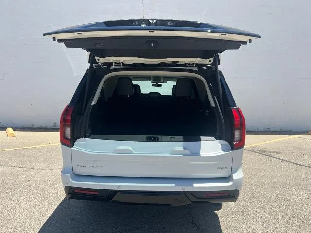 New 2027 Star White Metallic Tri-Coat Ford MAX Platinum image 44