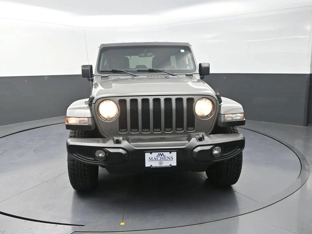Used 2021 Gray Jeep Unlimited Sahara Altitude image 2