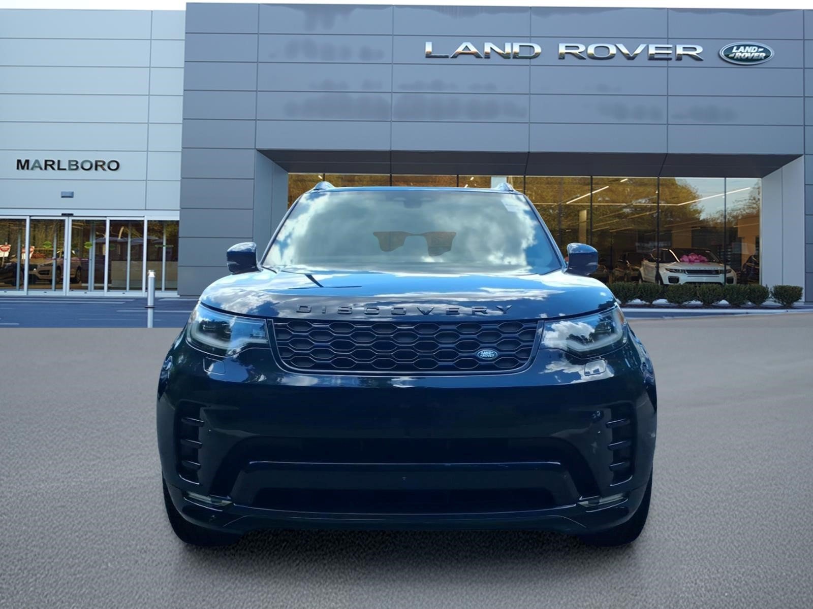 New 2026 Santorini Black Land Rover Dynamic SE image 8