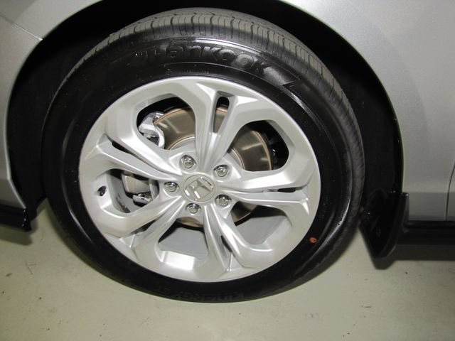 Certified Used 2024 Solar Silver Metallic Honda LX image 24