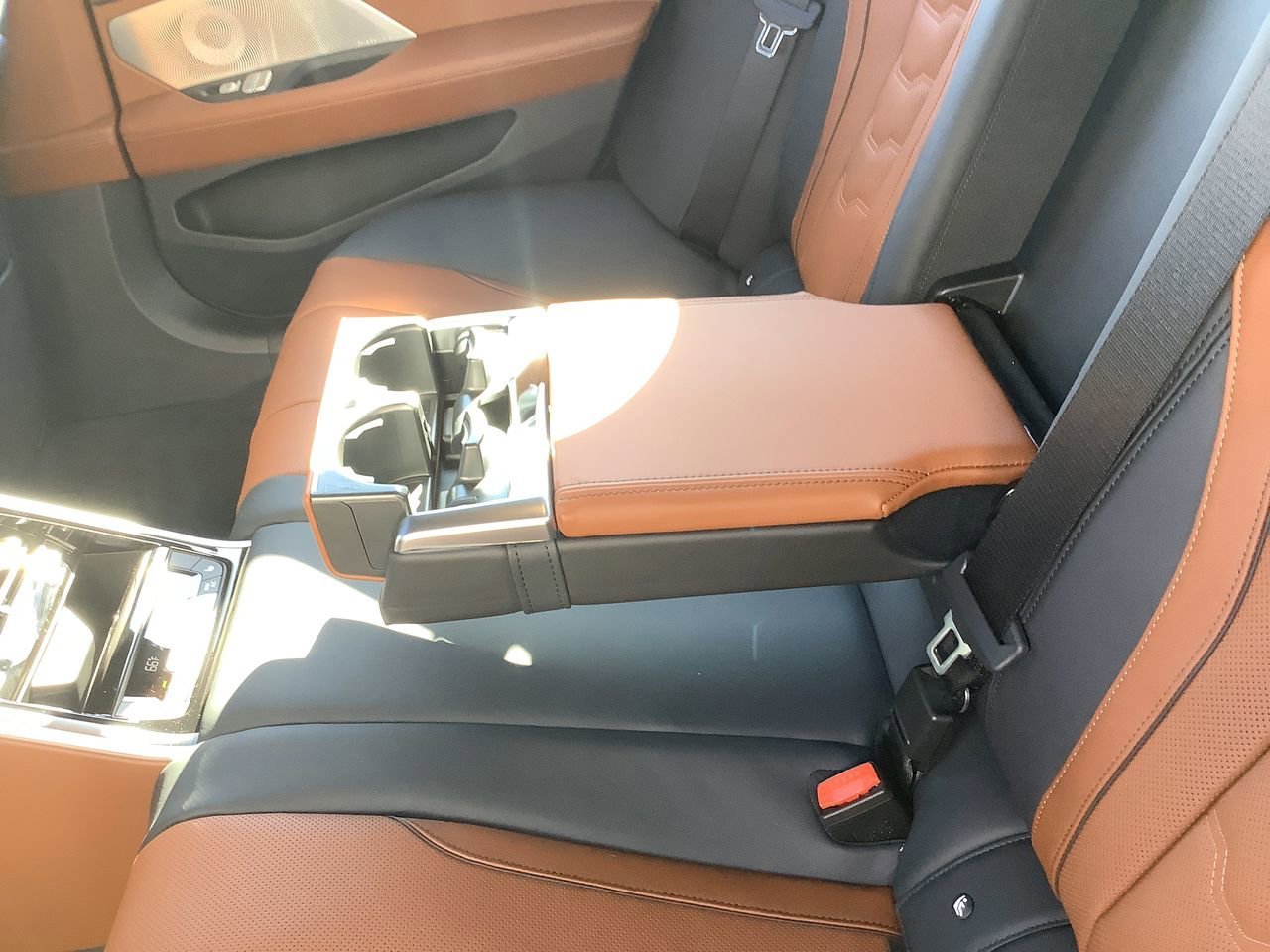 2026 BMW 8 Series 840i - Photo 31