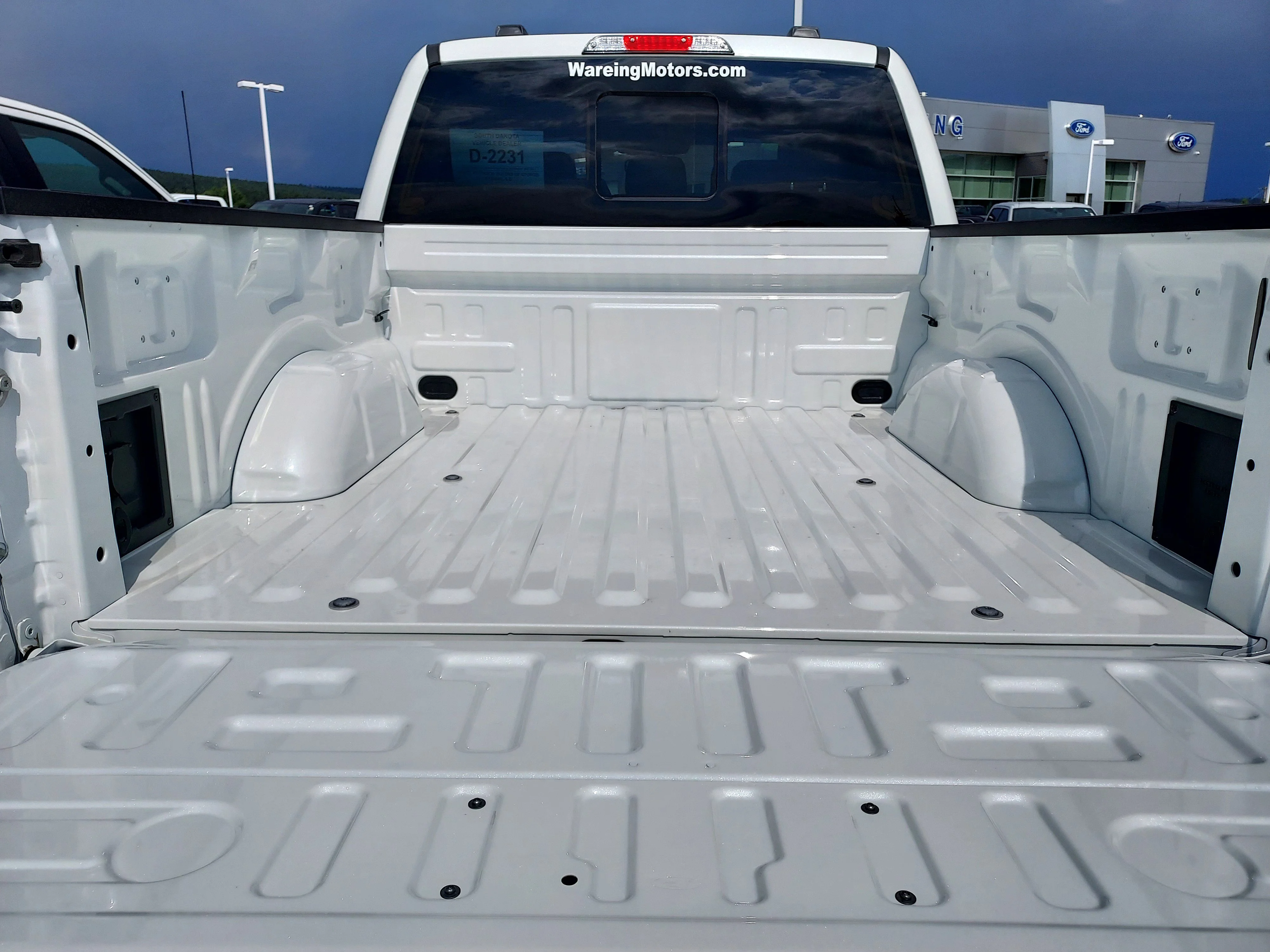 New 2026 Star White Metallic Tri-Coat Ford LARIAT image 8