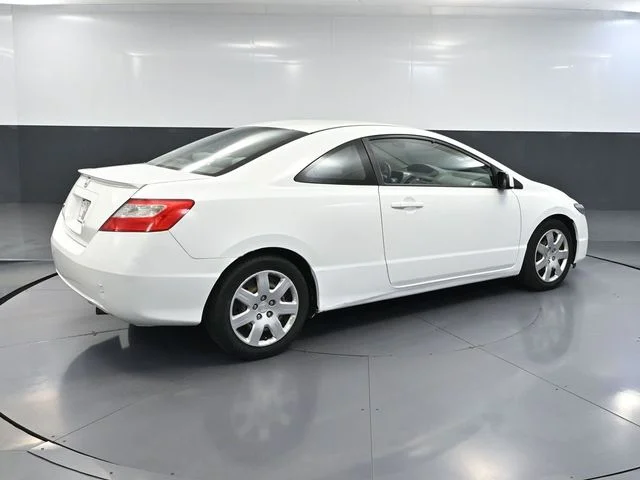 Used 2009 White Honda LX image 4