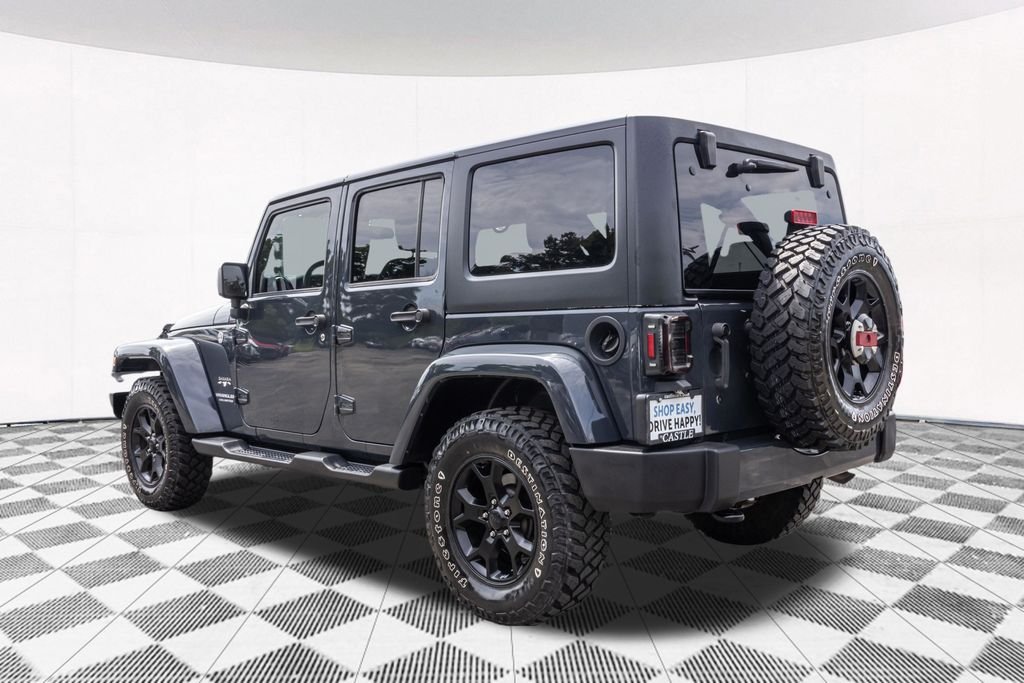 Used 2017 Black Jeep Unlimited Sahara image 8