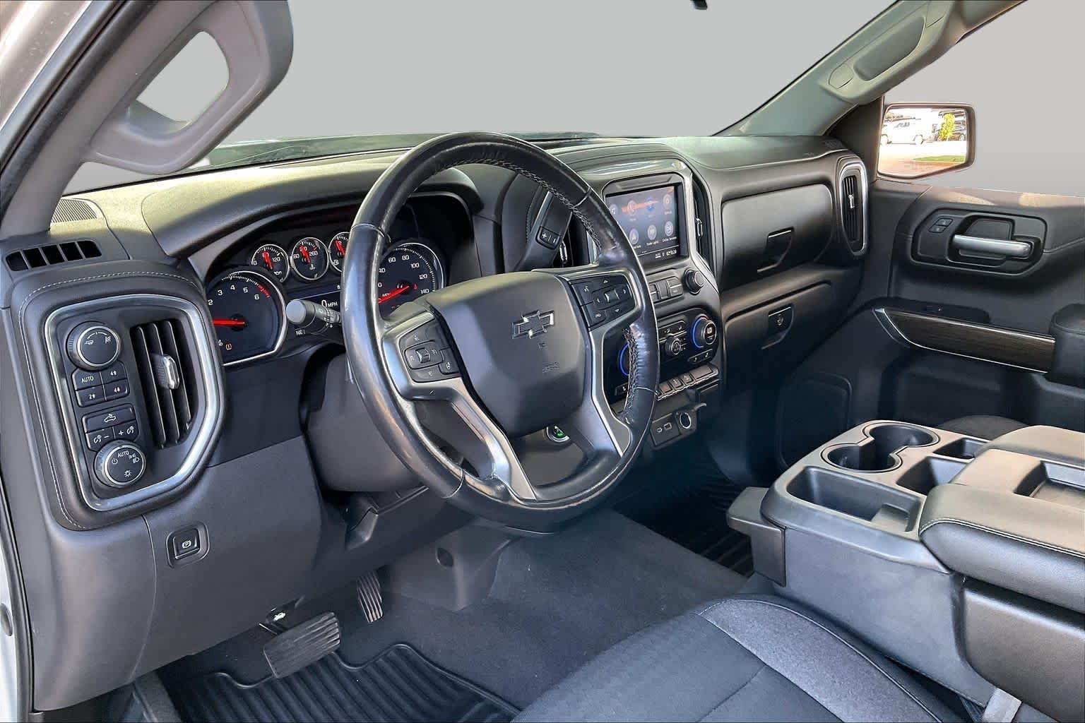 Used 2019 Silver Ice Metallic Chevrolet LT image 16