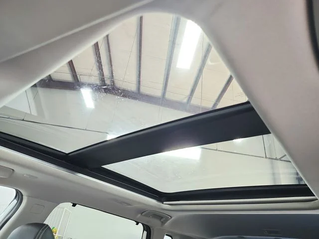 Used 2023 White Nissan SL image 12