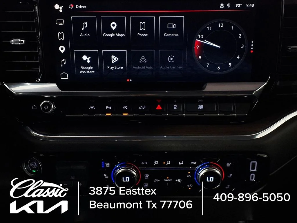Used 2024 White GMC SLT image 23