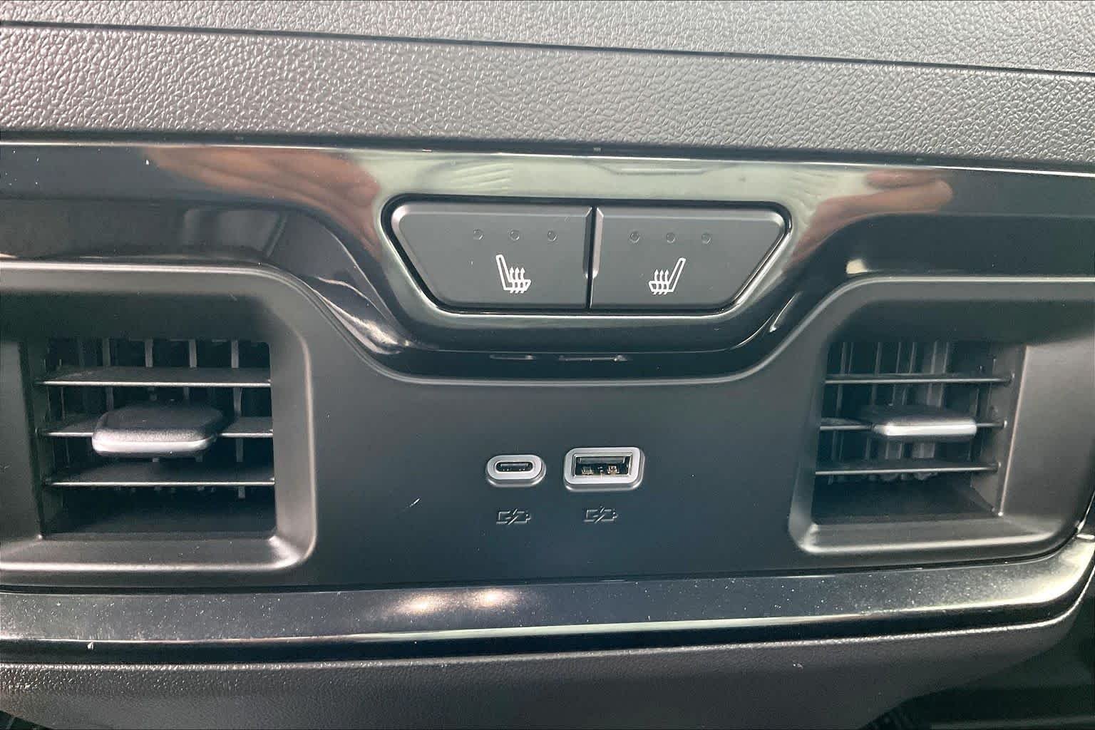 Used 2024 Summit White GMC AT4 image 32