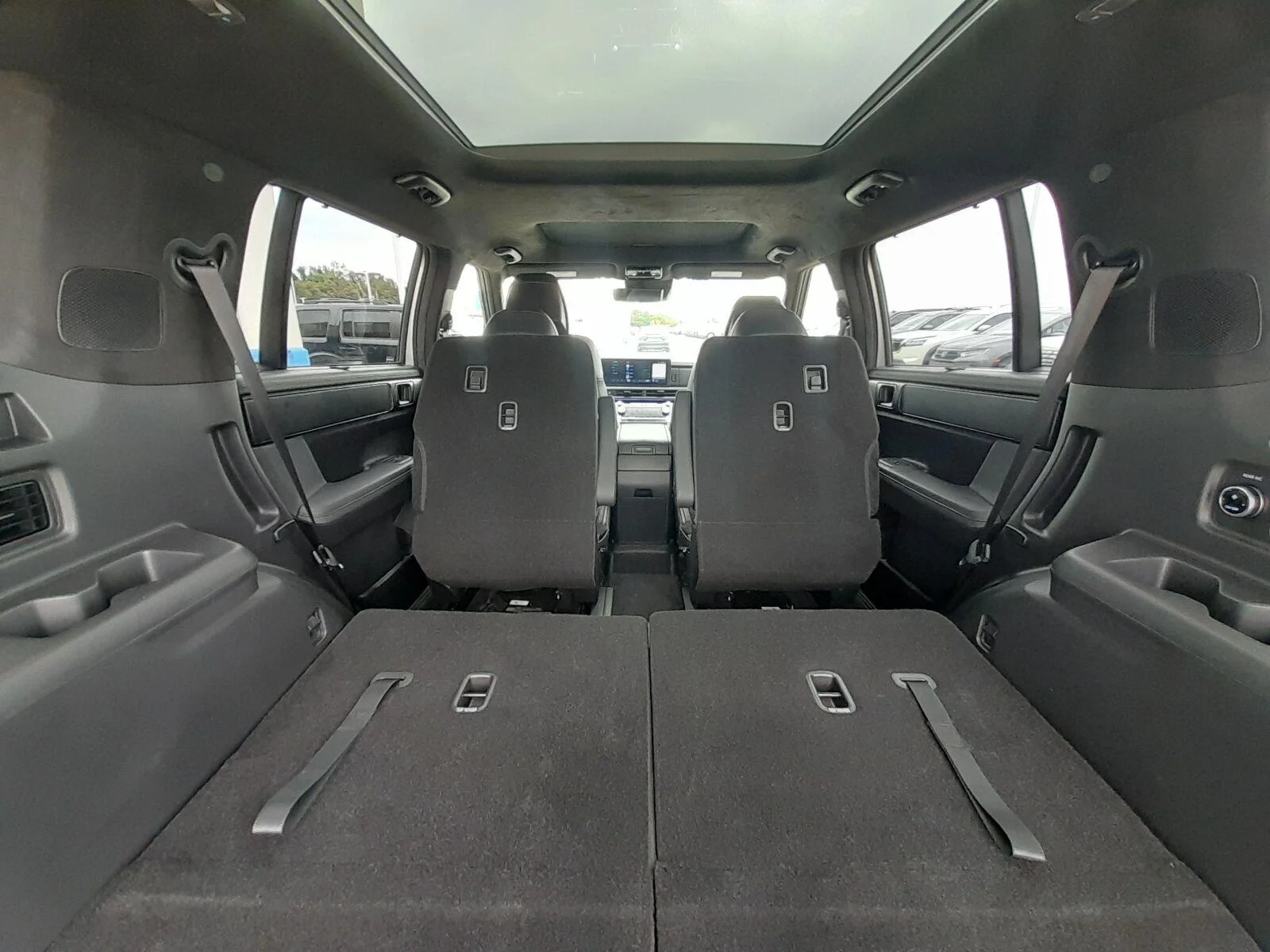 Used 2024 Shimmering Silver Hyundai Calligraphy image 60